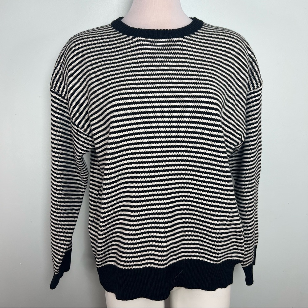 LE LIS Collection Black & White Striped Knit Sweater Size Small